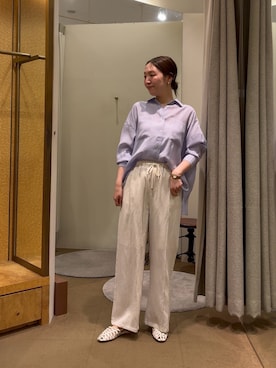 「Jena espace merveilleux（ジェナ　エスパスメルヴェイユ）の【通気性に優れた】バックシャーリングシャツ（シャツ/ブラウス、パープル系）」を使った、つっちぃさん（レディース・168cm）の春コーディネート