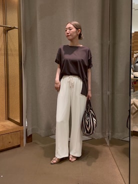 「Jena espace merveilleux(ジェナ エスパスメルヴェイユ)のリラックスカットソー(Tシャツ/カットソー、グレー系)」を使った、つっちぃさん(レディース・168cm)の夏コーディネート