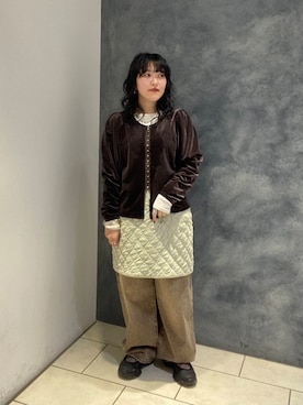 「アイテム（トップス）」を使った、園田愛さん（レディース・145cm）の冬コーディネート