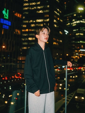 「アイテム（スウェットパンツ）」を使った、京生さん（メンズ・173cm・10代）の秋コーディネート