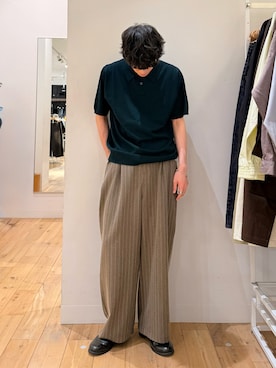 「SENSE OF PLACE by URBAN RESEARCH(センスオブプレイスバイアーバンリサーチ)のピンストライプタックワイドスラックス(その他パンツ、ブラウン系)」を使った、shinyaさん(メンズ・175cm)の春コーディネート