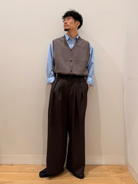 「SENSE OF PLACE by URBAN RESEARCH(センスオブプレイスバイアーバンリサーチ)のピンストライプルーズパンツ(その他パンツ、ブラウン系)」を使った、shinyaさん(メンズ・175cm)の秋コーディネート