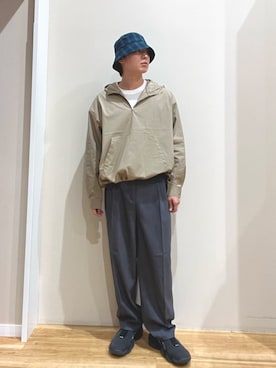 「URBAN RESEARCH DOORS（アーバンリサーチドアーズ）の『吸水速乾/接触冷感/イージーケア』クイックドライ ショートスリーブTシャツ（Tシャツ/カットソー、ホワイト系）」を使った、栁 椋介さん（メンズ・172cm）の秋コーディネート