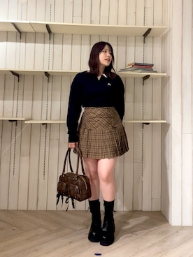 「刺繍」｜「アイテム（その他シューズ）」を使った、ainoさん（レディース・155cm）の秋コーディネート
