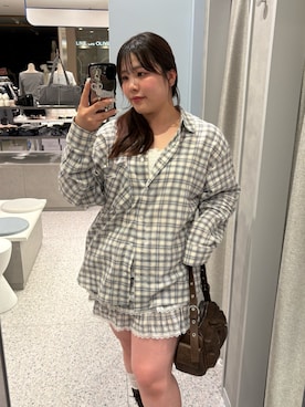 「OLIVE des OLIVE（オリーブデオリーブ）のBigシャツ（シャツ/ブラウス、グレー系）」を使った、ainoさん（レディース・155cm）の春コーディネート