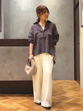 「Jena espace merveilleux（ジェナ　エスパスメルヴェイユ）の【ドライタッチ/通気性◎】バックシャーリングシャツ（シャツ/ブラウス、グレー系）」を使った、monchankhさん（レディース・149cm）の春コーディネート