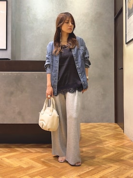 「Jena espace merveilleux(ジェナ エスパスメルヴェイユ)の【待望のサイズ展開!シリーズ累計販売枚数1万枚突破!】テンセルデニムシャツ(シャツ/ブラウス、ブルー系)」を使った、monchankhさん(レディース・149cm)の夏コーディネート