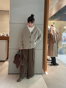 「GALLARDAGALANTE（ガリャルダガランテ）の【ジャケットやニットのインナーに最適！】バックスリットブラウスT（シャツ/ブラウス）」を使った、Sakiさん（レディース・161cm）の秋コーディネート