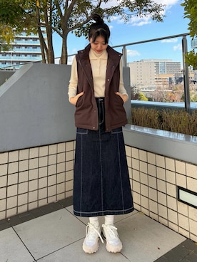 「アイテム（デニムスカート）」を使った、zackさん（レディース・170cm）の冬コーディネート