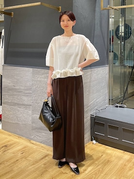 「A part by（アパートバイ）のイージーストレートパンツ（西装休闲裤、ブラウン系）」を使った、apartby32さん（レディース・168cm）の春コーディネート