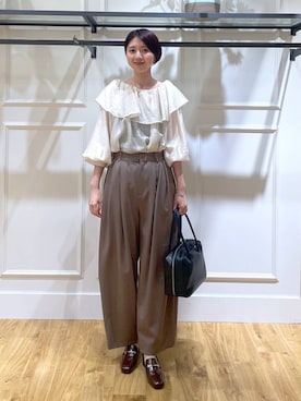 「アイテム（ローファー）」を使った、apartby32さん（レディース・168cm・20代）の秋コーディネート
