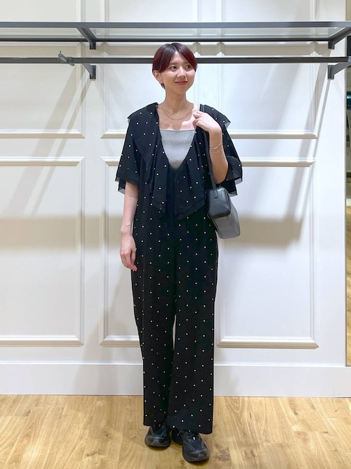 セール】フリルVオールインワン（つなぎ/オールインワン）｜A