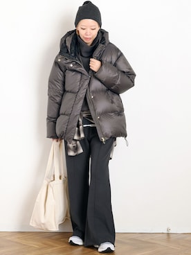 「AMERICANA（アメリカーナ）の【AMERICANA/アメリカーナ】別注Flared Tuck Track Pants（スラックス、ブラック系）」を使った、STAFF.Mさん（レディース・162cm）の秋コーディネート