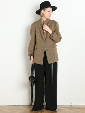 「AP STUDIO（エーピーストゥディオ）のAP DECADE ワイドパンツ（スラックス、ブラック系）」を使った、STAFF.Mさん（レディース・162cm）の秋コーディネート