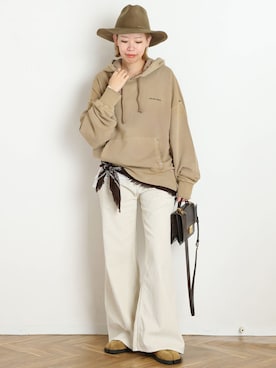 「AP STUDIO（エーピーストゥディオ）のアイテム（トップス）」を使った、STAFF.Mさん（レディース・162cm）の秋コーディネート