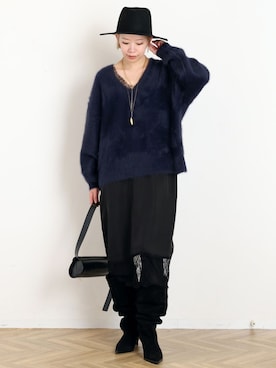 「AP STUDIO（エーピーストゥディオ）のFeather V Knit（ニット/セーター、ブルー系）」を使った、STAFF.Mさん（レディース・162cm）の秋コーディネート
