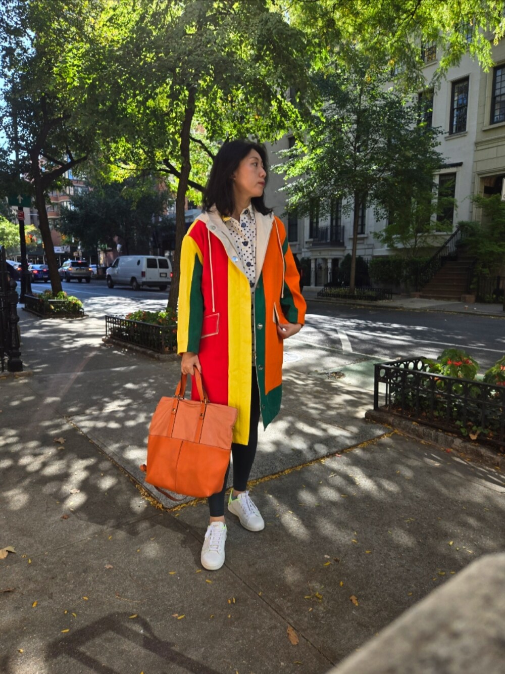 「LOEWEのアイテム（デニムジャケット、オレンジ系）」を使った、Elizabethさん（レディース・171cm）の秋コーディネートの1枚目の写真