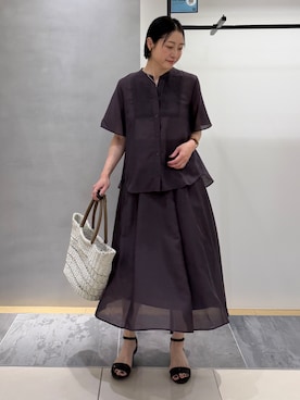 「INDIVI（インディヴィ）の【接触冷感/洗える】シアーシャンブレーピンタックブラウス（シャツ/ブラウス、ブラウン系）」を使った、shihoさん（レディース・161cm）の夏コーディネート