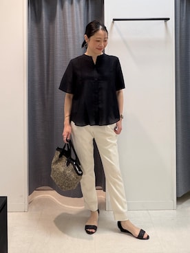 「INDIVI（インディヴィ）の【褒められパンツ／洗える】ウエストゴムタックテーパードパンツ（その他パンツ、ホワイト系）」を使った、shihoさん（レディース・161cm）の夏コーディネート