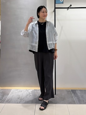 「INDIVI（インディヴィ）の【接触冷感／洗える／2WAY】ドロスト付 シアーシャンブレーシャツ（シャツ/ブラウス、ホワイト系）」を使った、shihoさん（レディース・161cm）の夏コーディネート