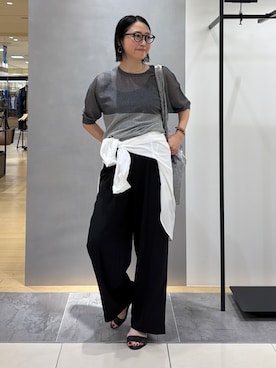 「INDIVI（インディヴィ）の【体型カバー／洗える】シアードルマンニット（ニット/セーター、グレー系）」を使った、shihoさん（レディース・161cm）の夏コーディネート