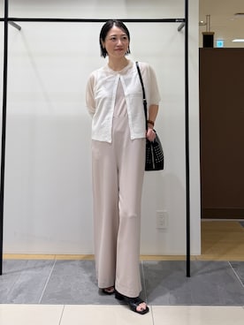 「INDIVI（インディヴィ）の【着る日傘】キャミソールサロペット（サロペット/オーバーオール、ベージュ系）」を使った、shihoさん（レディース・161cm）の夏コーディネート
