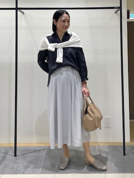 「INDIVI（インディヴィ）の【接触冷感／2WAY】カシュクールリネンシャツ（シャツ/ブラウス、グレー系）」を使った、shihoさん（レディース・161cm）の夏コーディネート