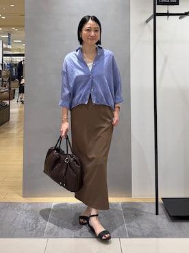 「INDIVI（インディヴィ）の【シアー／7分袖】体型カバーゆったりシャツ（シャツ/ブラウス、ブルー系）」を使った、shihoさん（レディース・161cm）の夏コーディネート