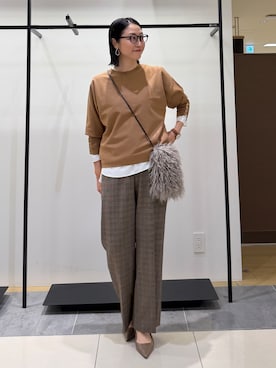 「INDIVI（インディヴィ）の【選べる6色／ストレッチ◎】きれいめドルマンスリーブニット（ニット/セーター、イエロー系）」を使った、shihoさん（レディース・161cm）の秋コーディネート