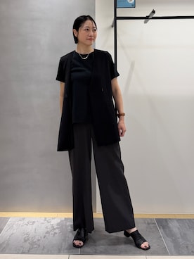 「INDIVI（インディヴィ）の【バックシャン】異素材ドッキングプルオーバー（Tシャツ/カットソー、ブラック系）」を使った、shihoさん（レディース・161cm）の夏コーディネート