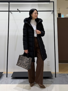 「INDIVI（インディヴィ）の【名品／撥水／抗菌防臭】ロング丈リサイクルダウンコート（ダウンジャケット/コート、ブラック系）」を使った、shihoさん（レディース・161cm）の秋コーディネート