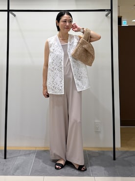 「INDIVI（インディヴィ）の【洗える／トレンド】マニッシュレースベスト（ベスト、ホワイト系）」を使った、shihoさん（レディース・161cm）の夏コーディネート