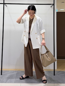「INDIVI（インディヴィ）の【着る日傘】ドルマントップス（シャツ/ブラウス、ブラウン系）」を使った、shihoさん（レディース・161cm）の夏コーディネート