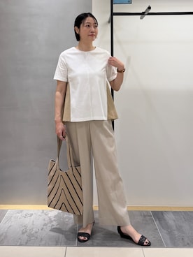 「INDIVI（インディヴィ）の【バックシャン】異素材ドッキングプルオーバー（Tシャツ/カットソー、ホワイト系）」を使った、shihoさん（レディース・161cm）の夏コーディネート