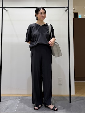 「INDIVI（インディヴィ）の【着る日傘】ドルマントップス（シャツ/ブラウス、グレー系）」を使った、shihoさん（レディース・161cm）の夏コーディネート