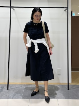 「INDIVI（インディヴィ）の【洗える／1枚でキマる／ドロスト付】ビスチェ風ドッキングTワンピース（ワンピース、ブラック系）」を使った、shihoさん（レディース・161cm）の夏コーディネート