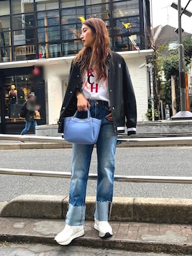 「ARMANI EXCHANGE（アルマーニエクスチェンジ）のアイテム（Tシャツ/カットソー、ホワイト系）」を使った、Fuji☺︎Kさん（レディース・154cm）の春コーディネート