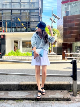 「ARMANI EXCHANGE（アルマーニエクスチェンジ）の【A|X アルマーニ エクスチェンジ】A|Xロゴ　キルティングデニムショルダーバッグ（ショルダーバッグ、ブルー系）」を使った、Fuji☺︎Kさん（レディース・154cm）の春コーディネート