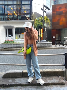 「ARMANI EXCHANGE（アルマーニエクスチェンジ）の【A|X アルマーニ エクスチェンジ】ライトブルーデニムパンツ_J90 STRAIGHT（デニムパンツ、ブルー系）」を使った、Fuji☺︎Kさん（レディース・154cm）の春コーディネート