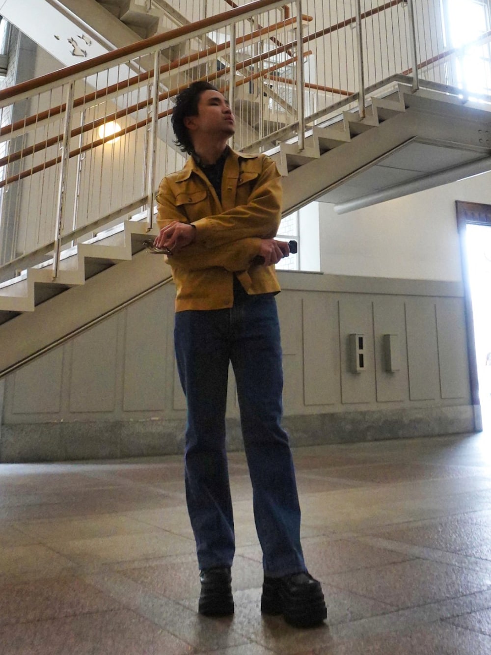 「春のNewスタイル、春、古着MIX、30代メンズファッション、70'sコーデ、60’s、Wrangler」｜「Wranglerの【WRANGLER/ラングラー】124MJ ジャケット（ブルゾン、ブラウン系）」を使った、35才のイヤイヤ期さん（メンズ・171cm）の春コーディネートの1枚目の写真