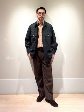 「アイテム（バンダナ/スカーフ）」を使った、Mashio_TOMORROWLANDさん（メンズ・175cm）の秋コーディネート