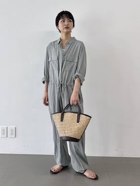 「BABYLONE（バビロン）のタイプライターオールインワン（つなぎ/オールインワン、グリーン系）」を使った、のんさん（レディース・162cm）の春コーディネート