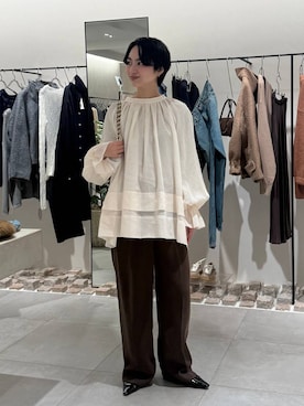 「AULENTTI（オウレンティ）の【AULENTTI】キルティングBAG（ショルダーバッグ、ブラウン系）」を使った、のんさん（レディース・162cm）の秋コーディネート