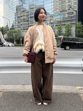 「アイテム（MA-1）」を使った、のんさん（レディース・162cm）の秋コーディネート