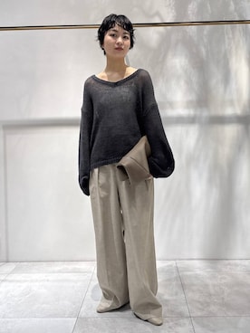 「BABYLONE（バビロン）のフラットレザーシューズ（パンプス、ベージュ系）」を使った、のんさん（レディース・162cm）の春コーディネート