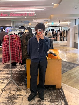 「URBAN RESEARCH（アーバンリサーチ）の『別注』LACOSTE×URBAN RESEARC　KNIT POLO CARDIGAN（カーディガン/ボレロ、ブルー系）」を使った、ygm___urさん（メンズ・173cm）の秋コーディネート