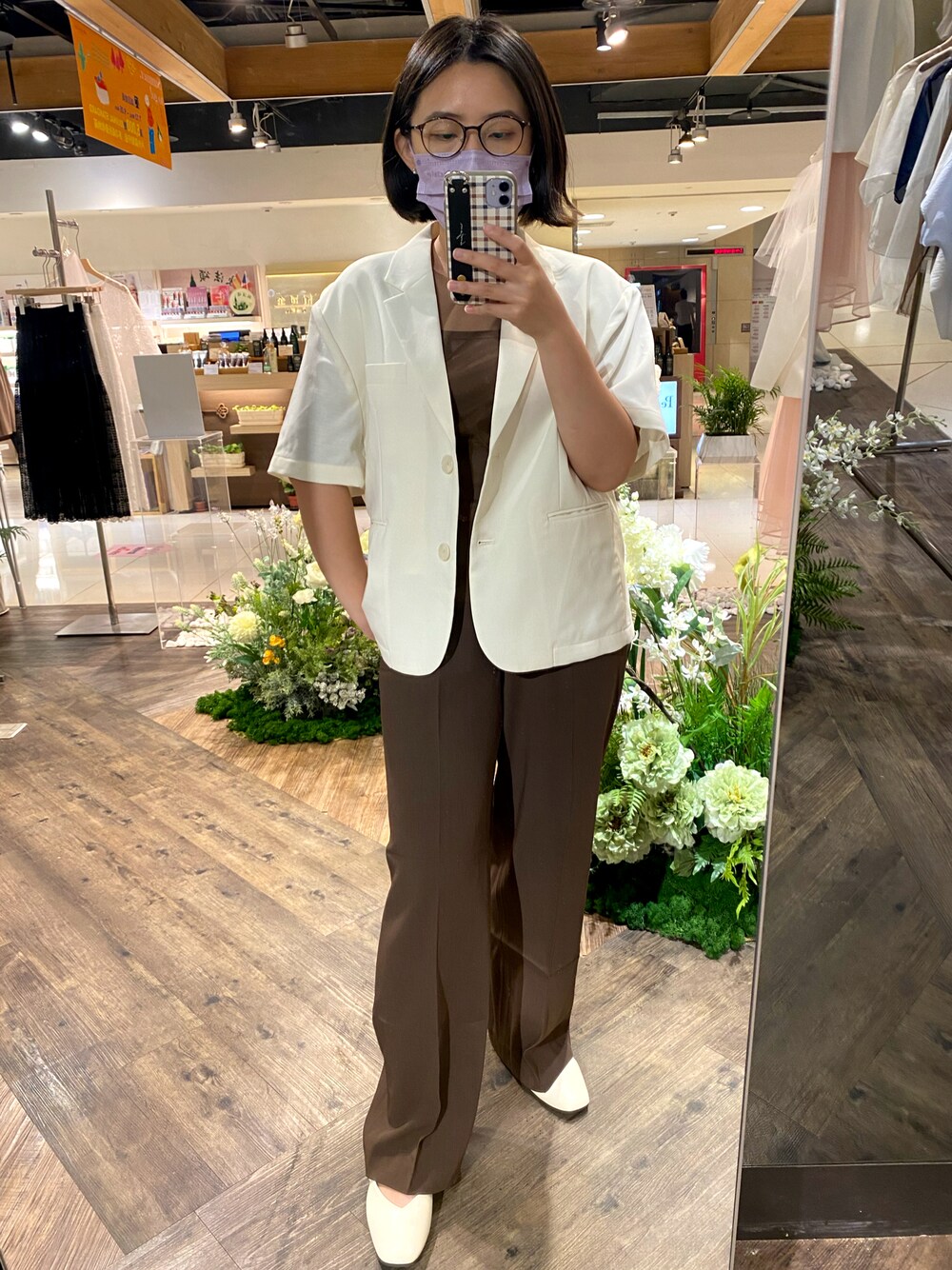 「ootd、通勤穿搭、商務、西外、短袖西外、西裝褲、瑪莉珍、大地色」｜「white oceanのアイテム（ニット/セーター、ブラウン系）」を使った、Ting  🇹🇼 さん（レディース・153cm）の夏コーディネートの1枚目の写真