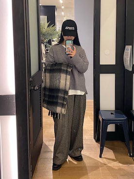 「アイテム（マフラー）」を使った、misaki☺︎さん（レディース・160cm）の秋コーディネート