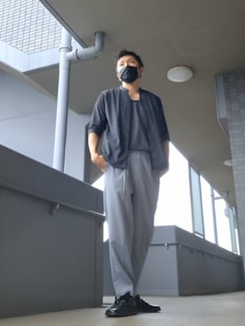 「アイテム（サンダル）」を使った、磨木師さん（メンズ・176cm）の秋コーディネート