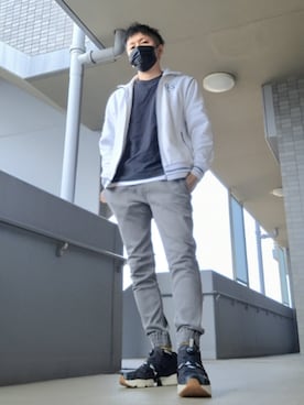 「アイテム（デニムパンツ）」を使った、磨木師さん（メンズ・176cm・40代）の秋コーディネート